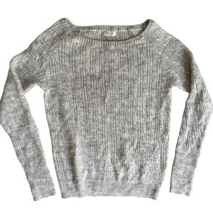 Brandy Melville Light Gray Cable Knit Scoop Neck Sweater